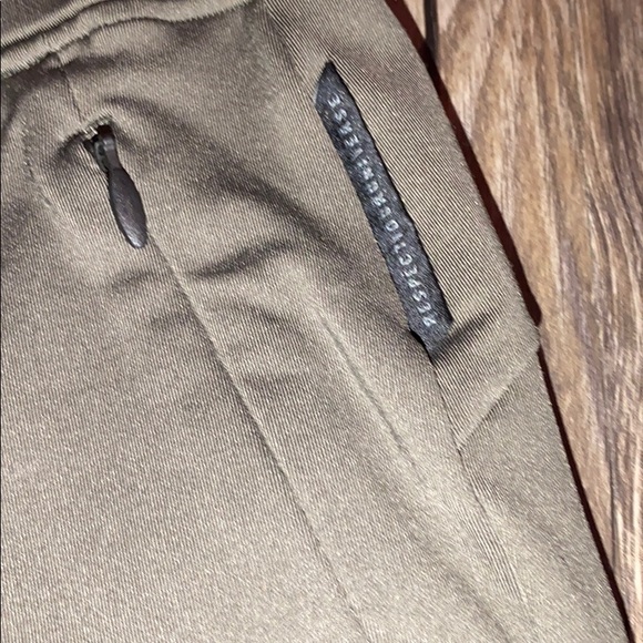 RYU Everywhere Jogger Sage Green Sz M EUC - Picture 7 of 14